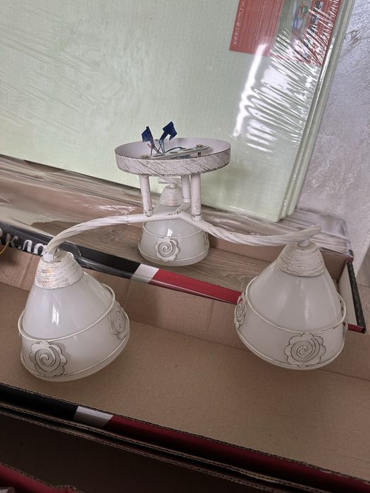 Продам люстры в хорошем состоянии