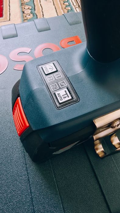 Профессиональный импакт Bosch  GDR 18V-215