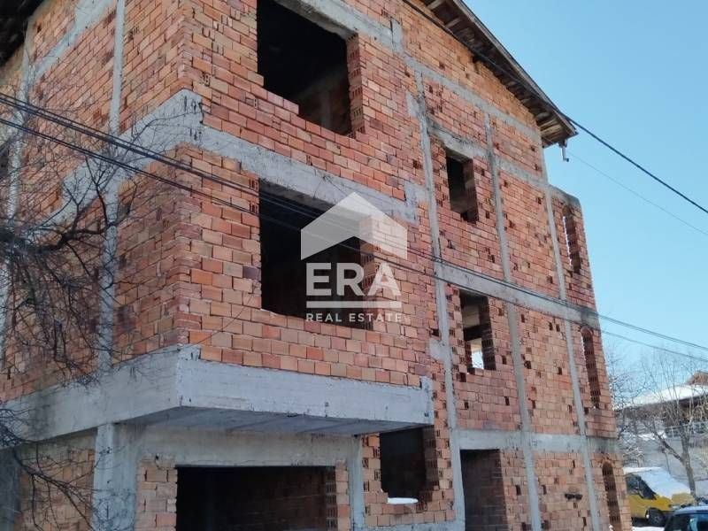 Кооперация в Минерални бани с акт14 с минерална вода