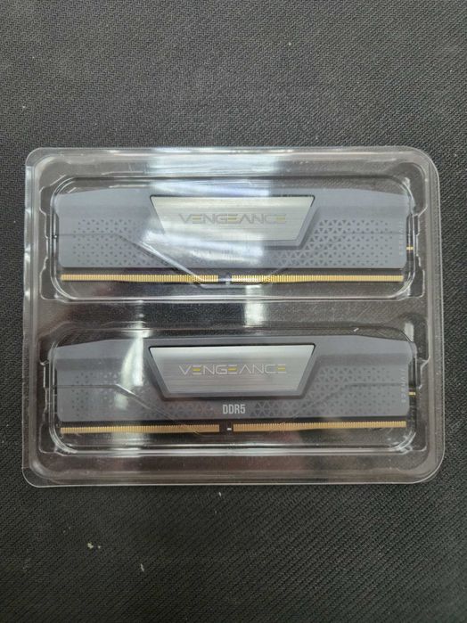 Рам памет Corsair 2X32GB DDR5 6000Mhz