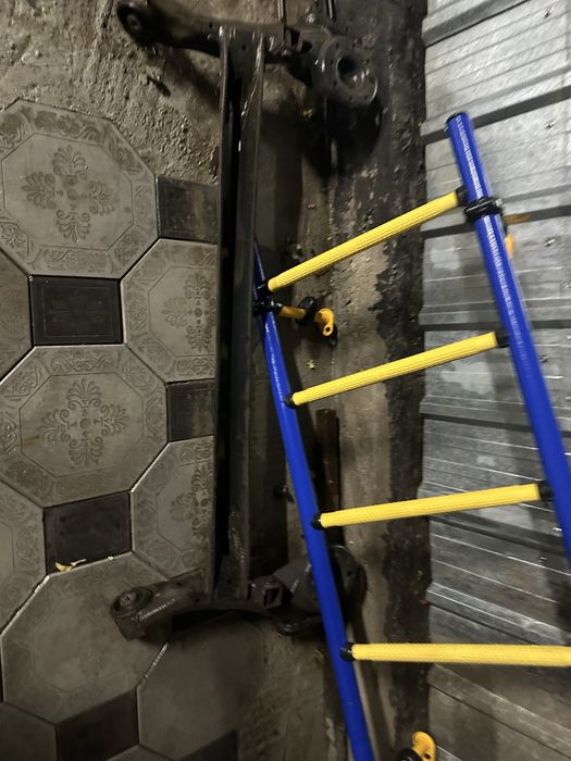 Задняя балка акцент