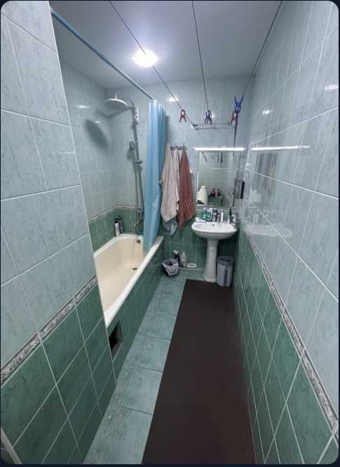 Продаётся 5-комнатная квартира на ул. Мустакиллик (Дархан)