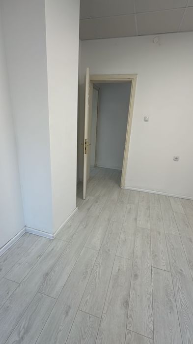 Дава се под наем Магазин в Пловдив, Център - 50 кв.м за 612 € - Снимка #6