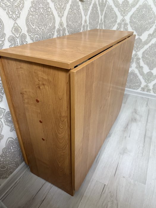 Продам стол ., ттт