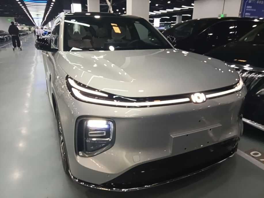 CHANGAN NEVO Q07 215 Prestige Edition
