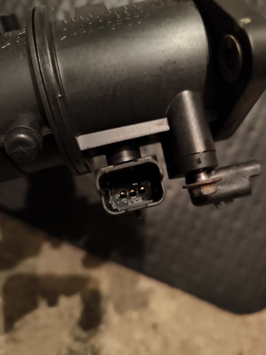 Дроселова клапа2.0,2.2 HDI Ситроен,Пежо,Ланчия,Форд,Волво