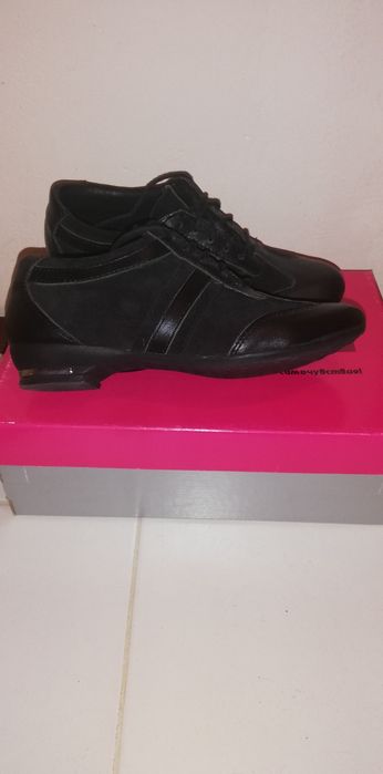 Дамски обувки нови