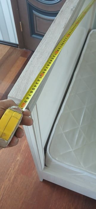 Продам кровать полуторку