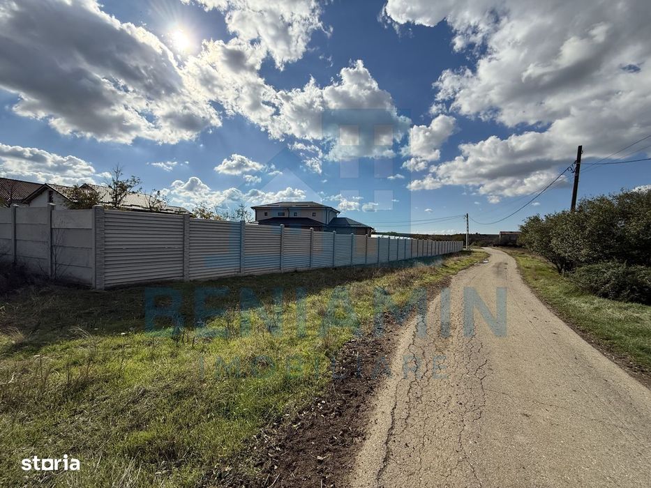 Teren intravilan - 1000mp - utilitati - deschidere mare - Mischii