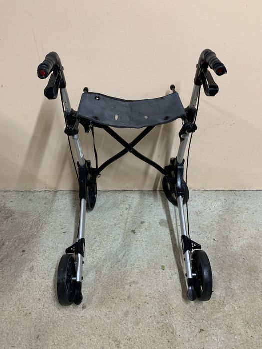 Помощна проходилка