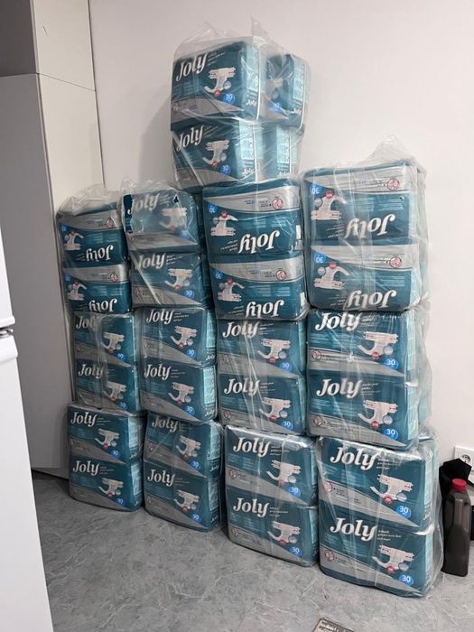 Продается памперсы JOLY M