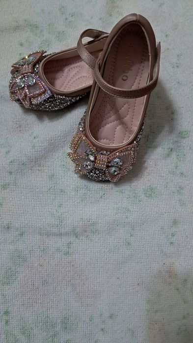 Туфли для девочек 24размер 3-4 года