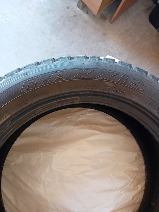 Зимни гуми maxxis