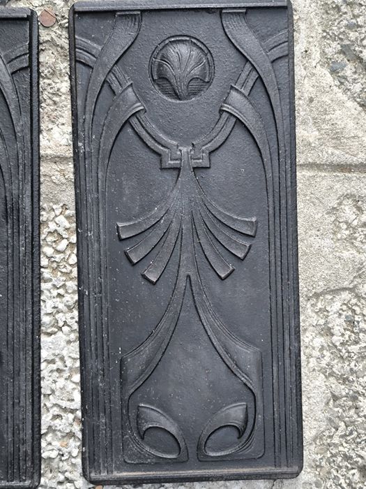 Две метални пана