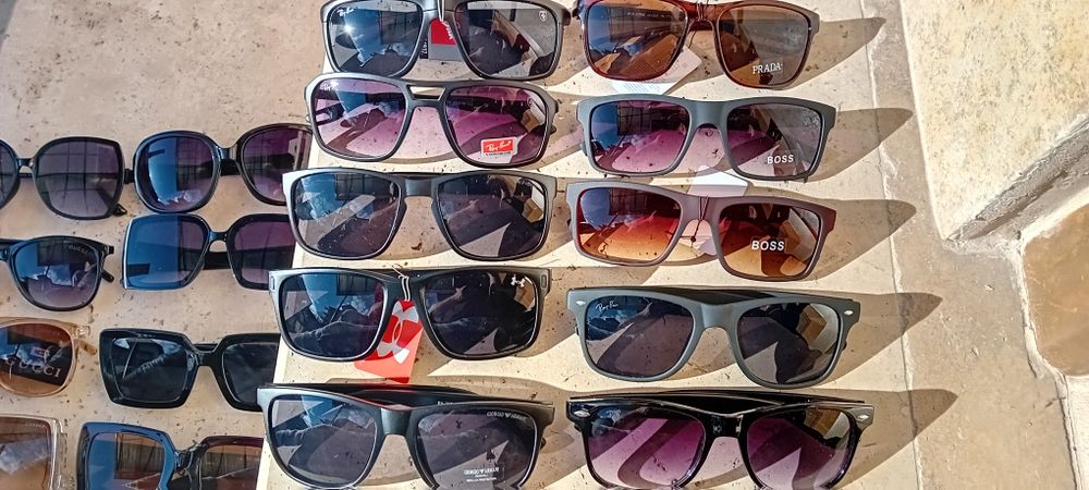 Ochelari de soare diferite firme