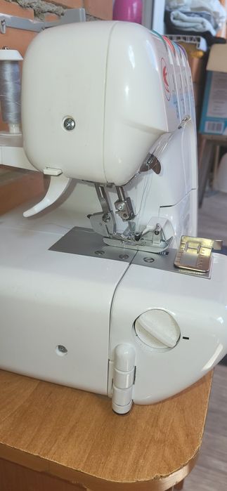 Продам  оверлог.