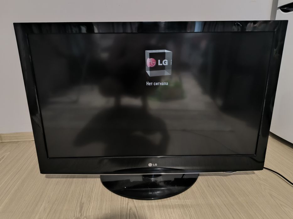 Продам телевизор lg