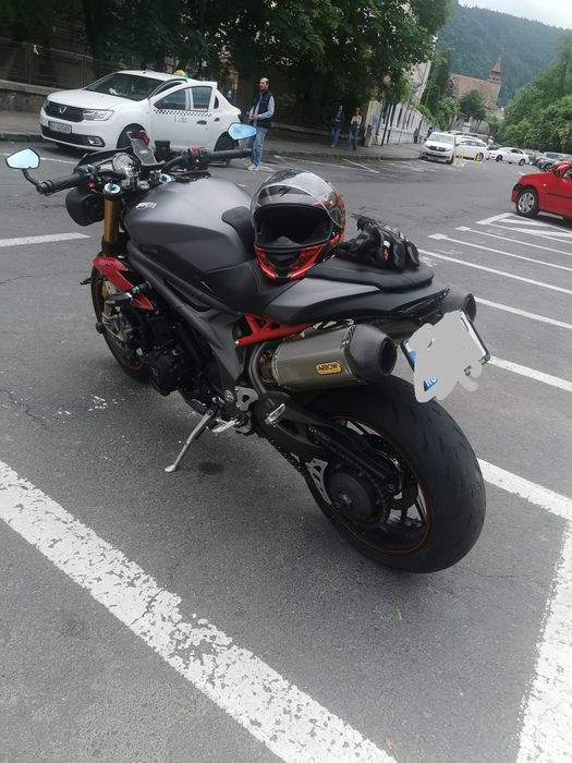 Vând Triumph Speed Triple 1050 R an fabricație 2016