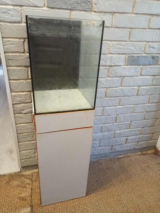 Аквариум с тумбой