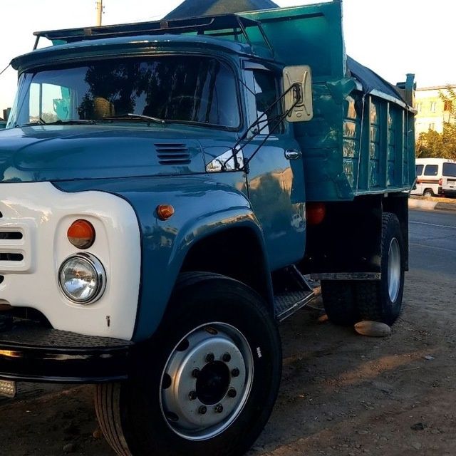 Zil sotlad 1991 yil xolat yaxshi ishlab yurgan moshina