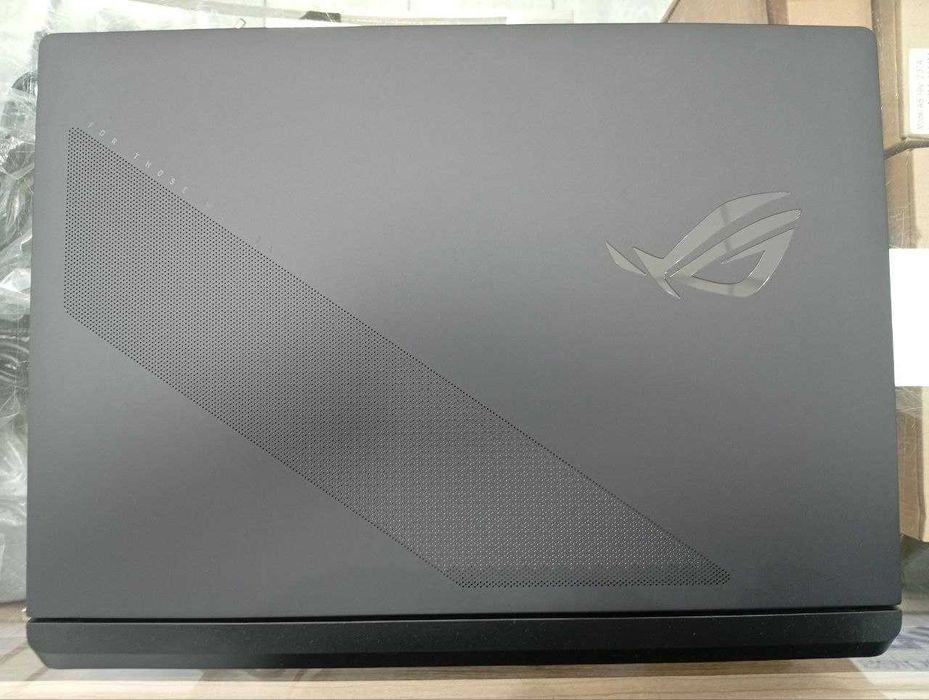 Asus ROG Strix SCAR 18 18" 2.5K 240Hz U9 275HX DDR5 32 ГБ 2ТБ RTX 5090