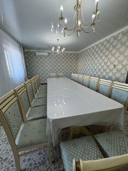 Продам гостевой стол со стульями