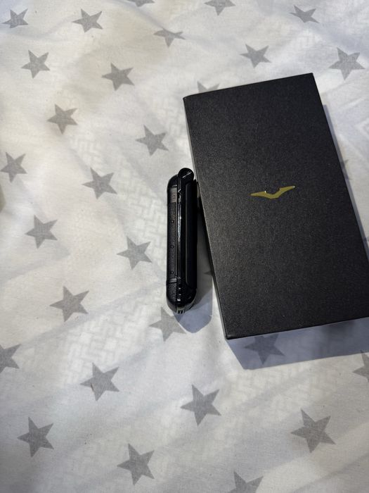 Vertu Чисто Нови Телефони Ayxta и Slider