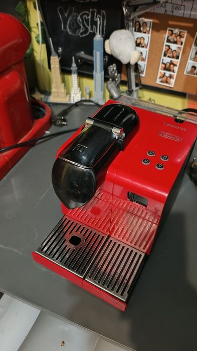 Espresor, aparat de cafea Nespresso DeLonghi Latisima Plus