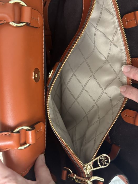 Сумка Michael Kors Hamilton Legacy с ремнем.