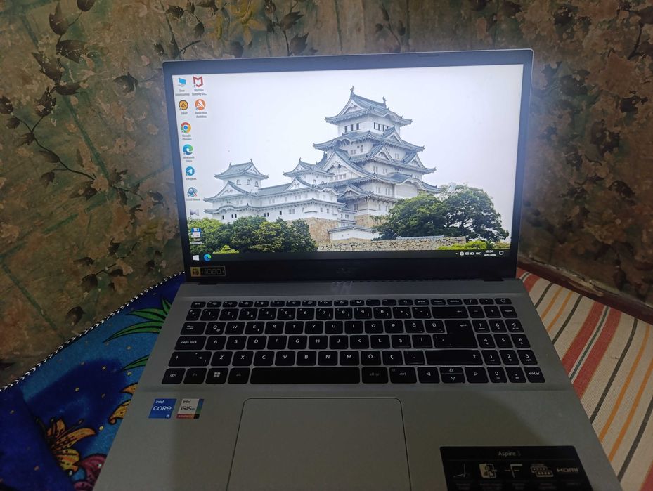 Noutbuk Acer sotiladi