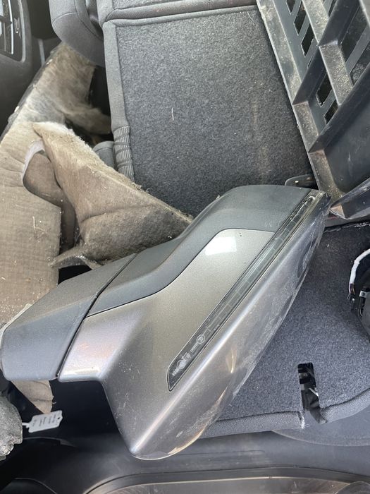 огледало сеат леон 5ф Seat leon 5f