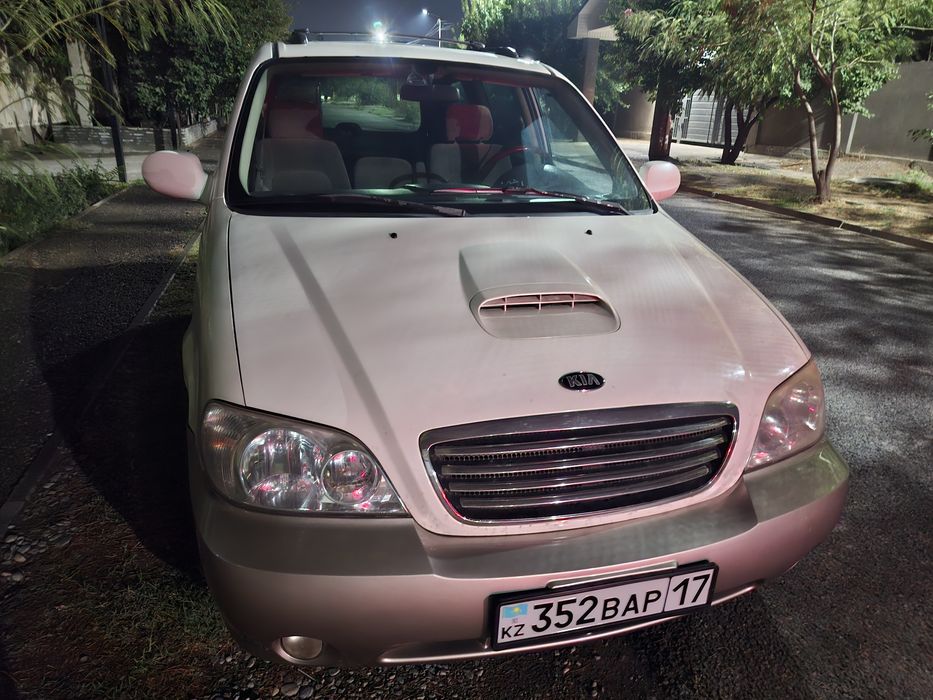 Продам срочно киа карнивал 2003