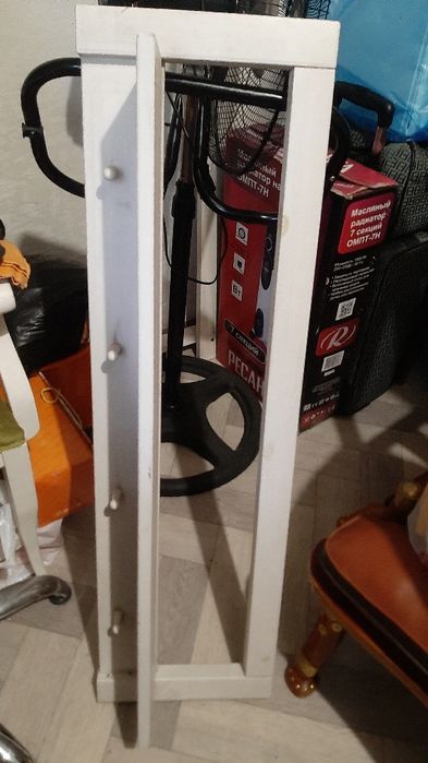 Продам вешалку дерево Nikos