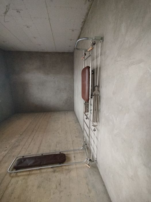 Shved devori (trenajor) – blokli tortish mexanizmi bilan.
Uy s