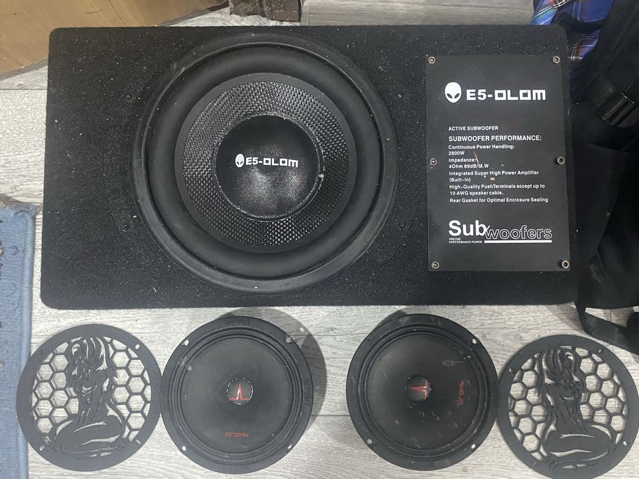 Продам саб с динамиками