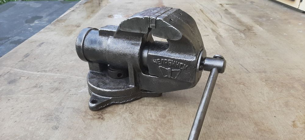 Тиски СССР 1957 год