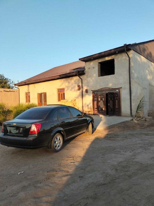 Ок йоп кишлогида жойлашган турар жой сотилади