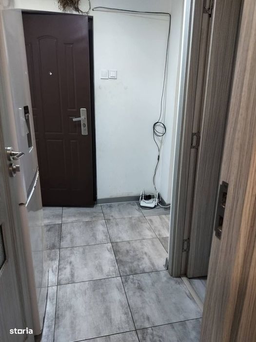 Vand garsoniera Mioveni Robea
