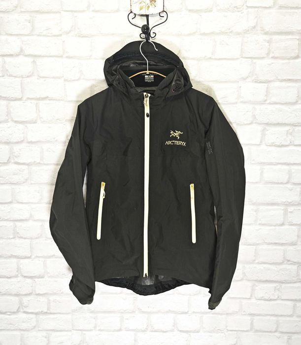 Arcteryx Gore Tex Paclite  Shell Дамско яке с качулка размер  S