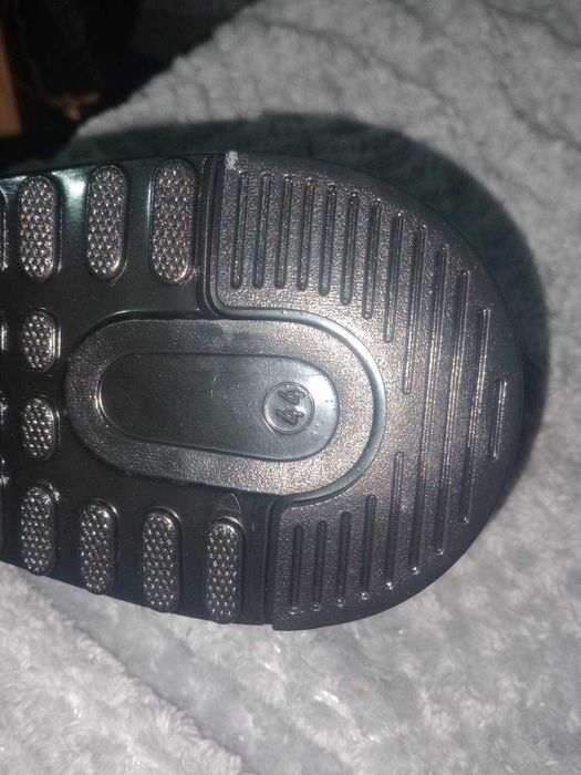 Маратонки  Nike-нови