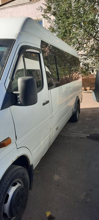 Автобус Мерседес Спринтер