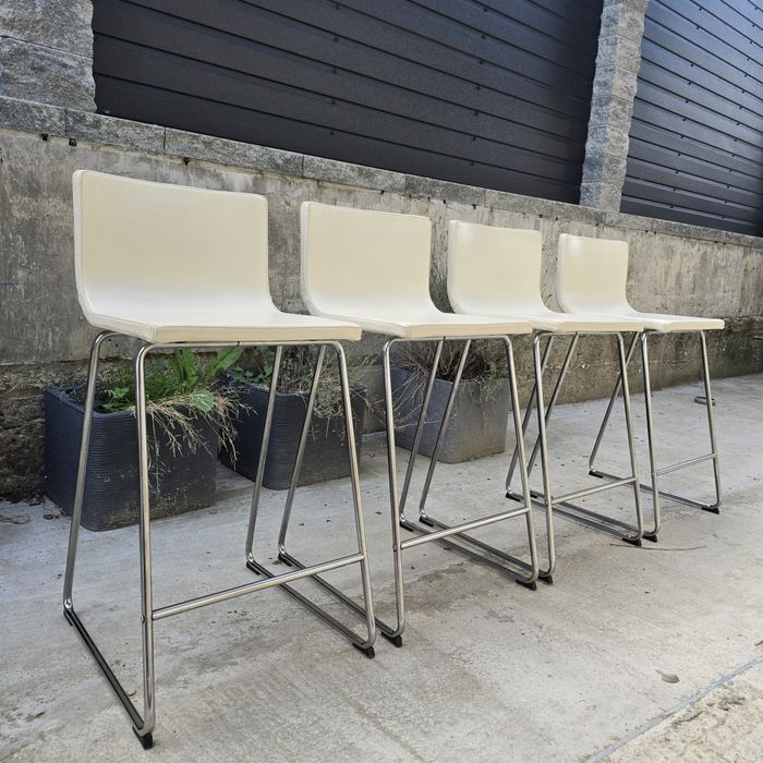 Set 4 scaune înalte moderne pentru bar/bucatarie-stare foarte buna