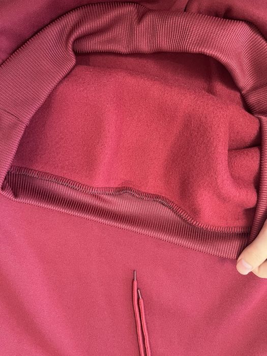 бордовая толстовка универсал