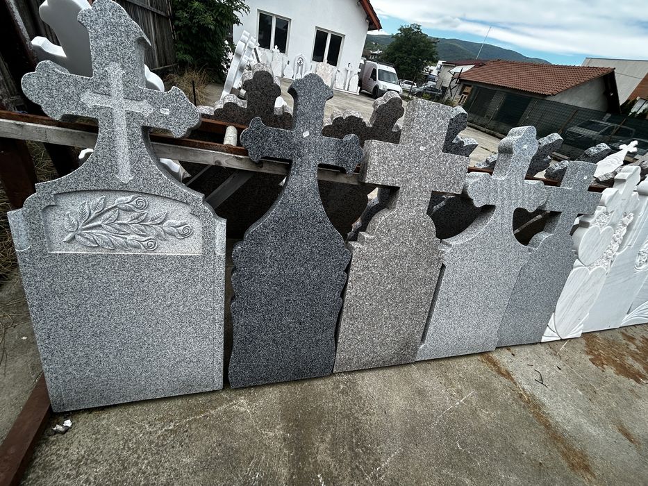 Cruci de marmură & cruci de granit !