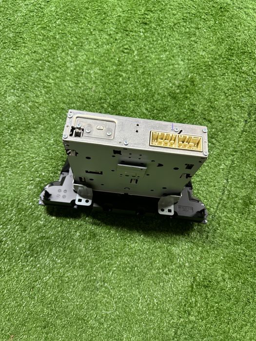 Продам магнитолу KIA