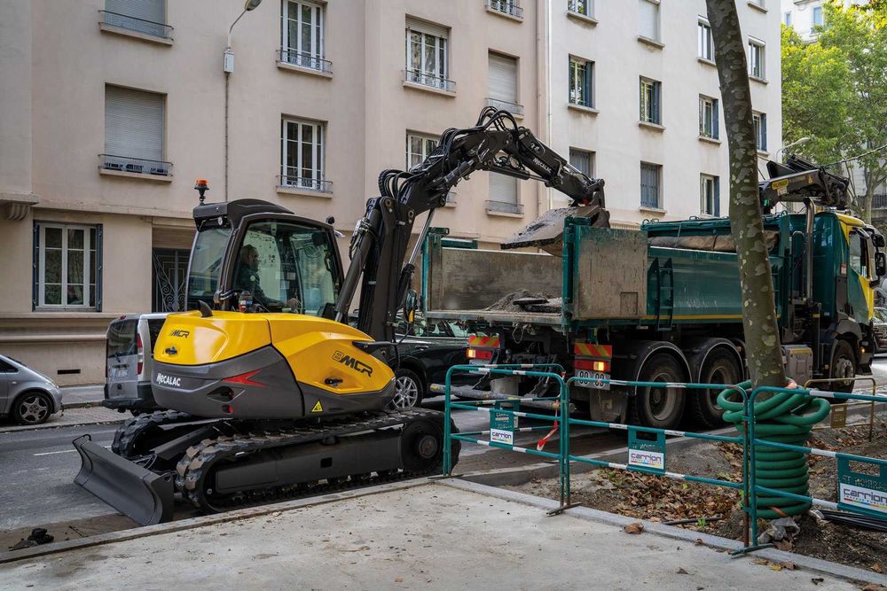 MECALAC 6MCR - Мултифункционален багер, челен товарач, кран и мотокар