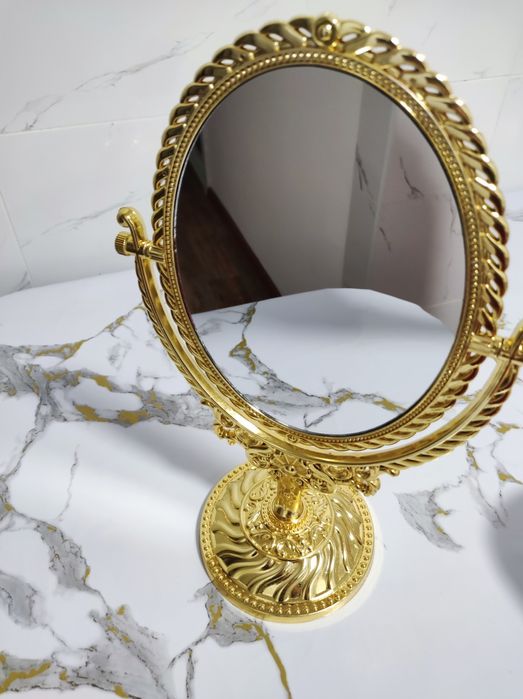 Продам настольное зеркало 33x20 см