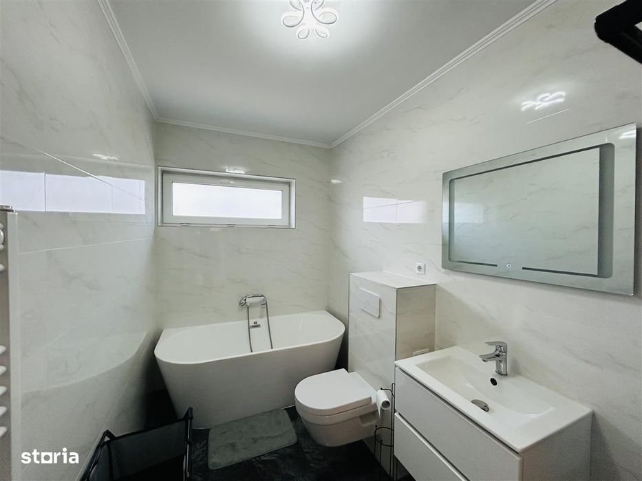 Apartament 2 camere cu balcon si parcare, baie cu cada si dus