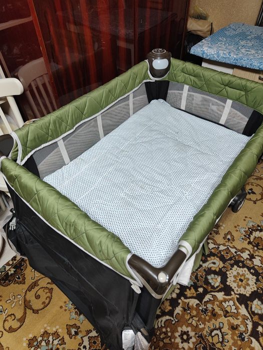 Продам детскую кроватку манеж Chicco