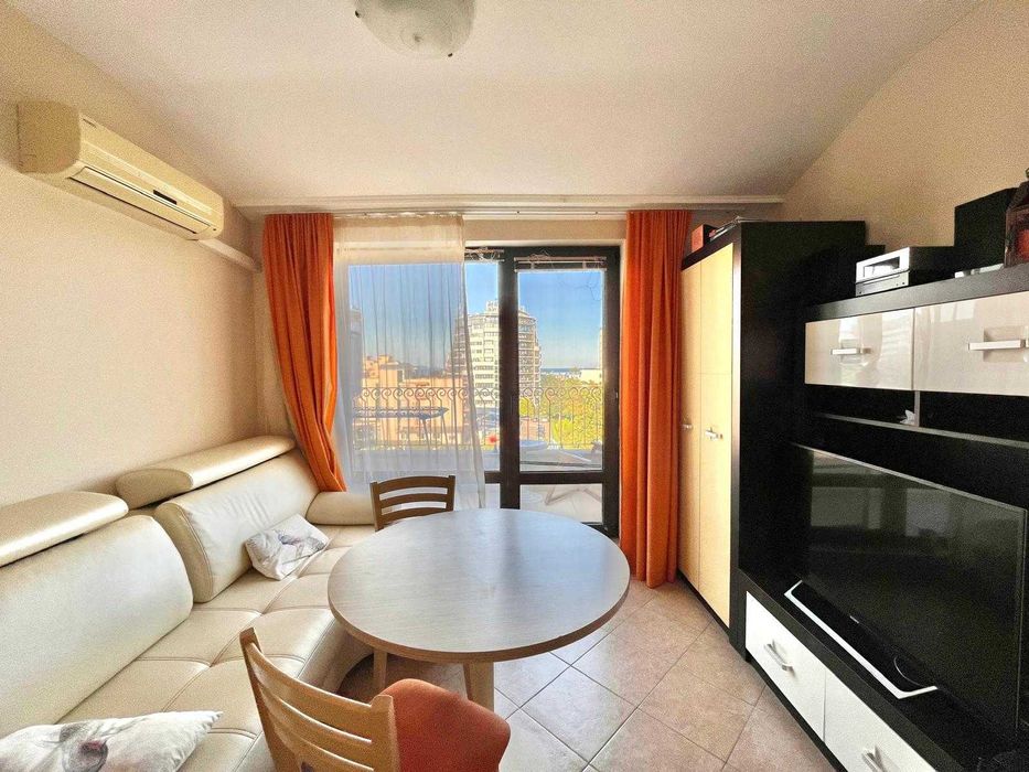 Продава се Двустаен апартамент в к.к. Слънчев бряг - 49 кв.м за 1531 €/кв.м - Снимка #1